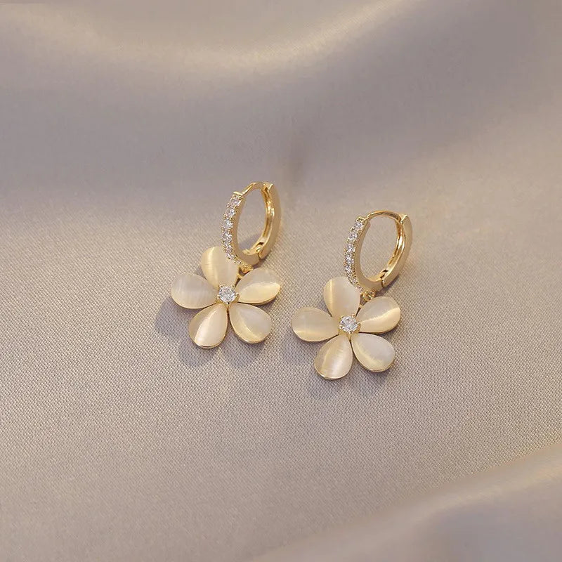 New Luxury White Zircon Flower Drop Earrings – Exquisite Women’s Jewelry Gift