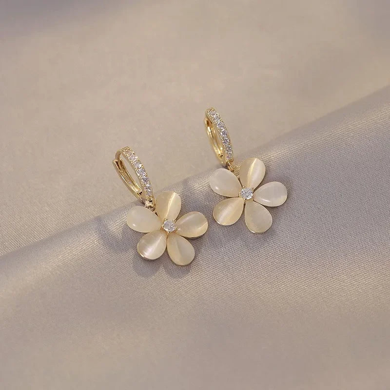 New Luxury White Zircon Flower Drop Earrings – Exquisite Women’s Jewelry Gift