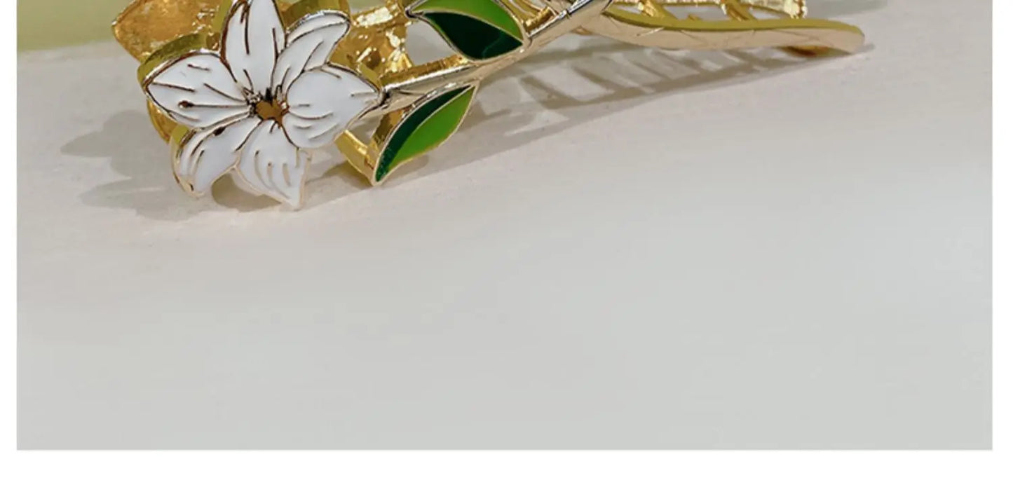 Elegant Gold Flower Metal Hair Claw - Women’s Barrette & Ponytail Clip