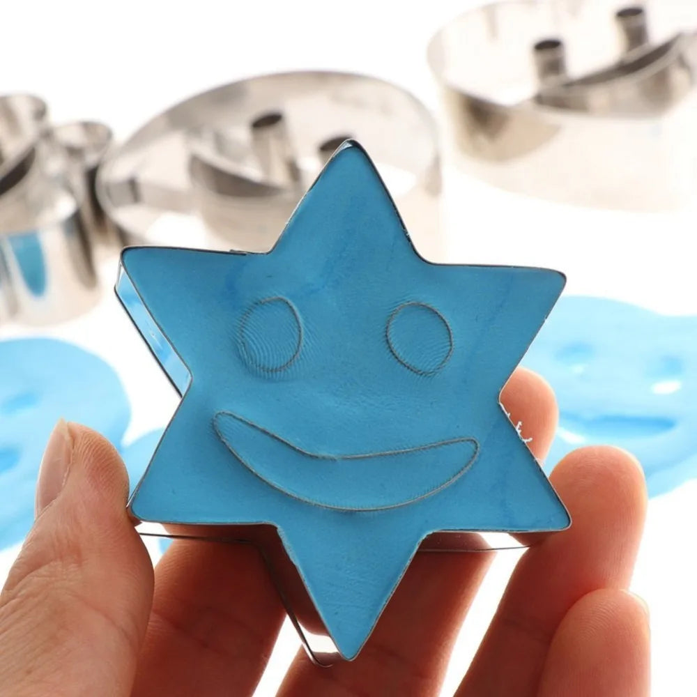 4Pcs Stainless Steel Smile Face Cookie Cutter Set - Baking Molds