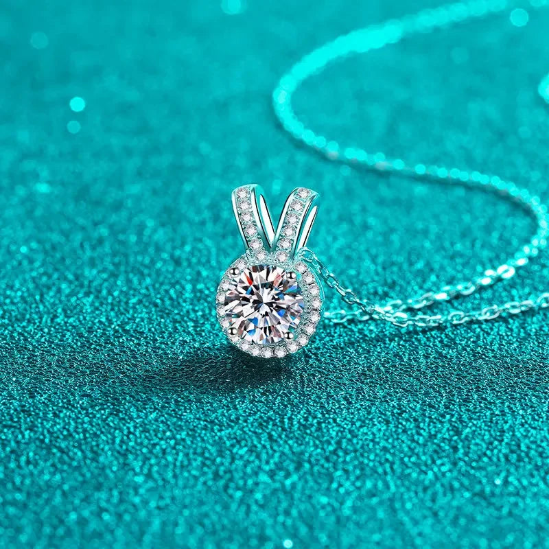 18K White Gold Moissanite Rabbit Ear Pendant Necklace for Women